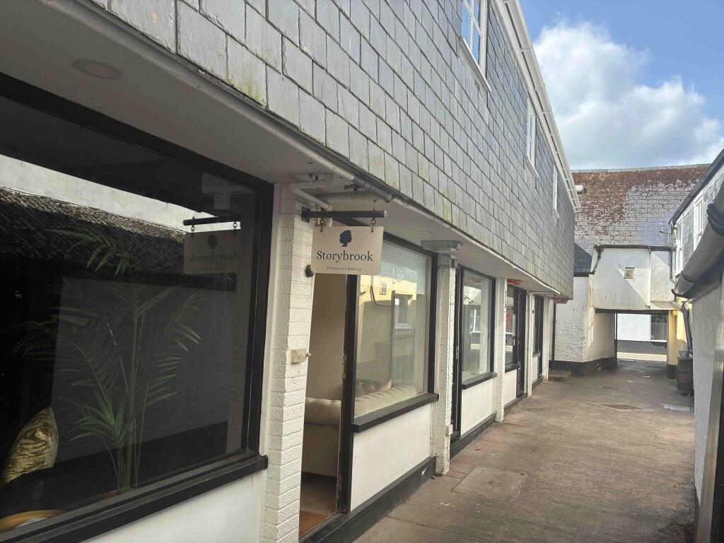 Main image of property: 4 Quay Mews, Truro