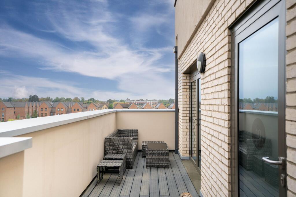 Apartment in Cambridge - View 4