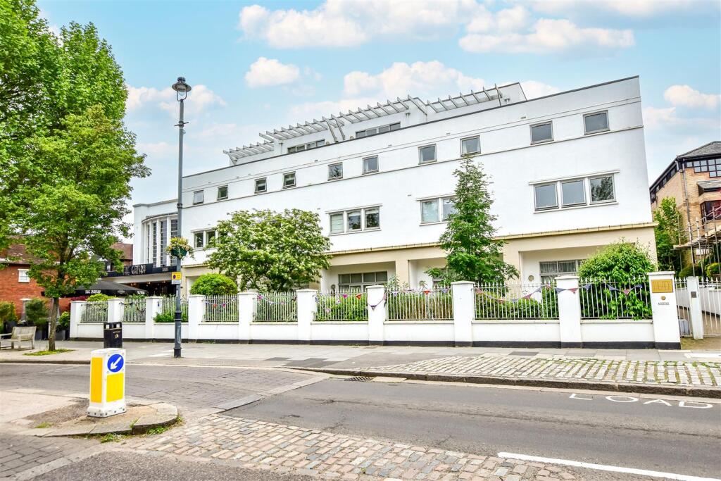 Main image of property: High Street, Berkhamsted