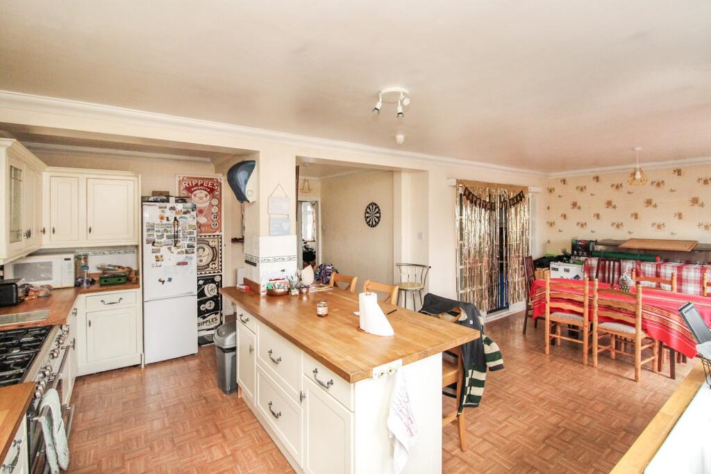 House in Crawley, Northgate - View 4