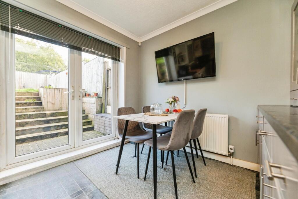 House in Sheffield, Mortomley, Ecclesfield - View 4