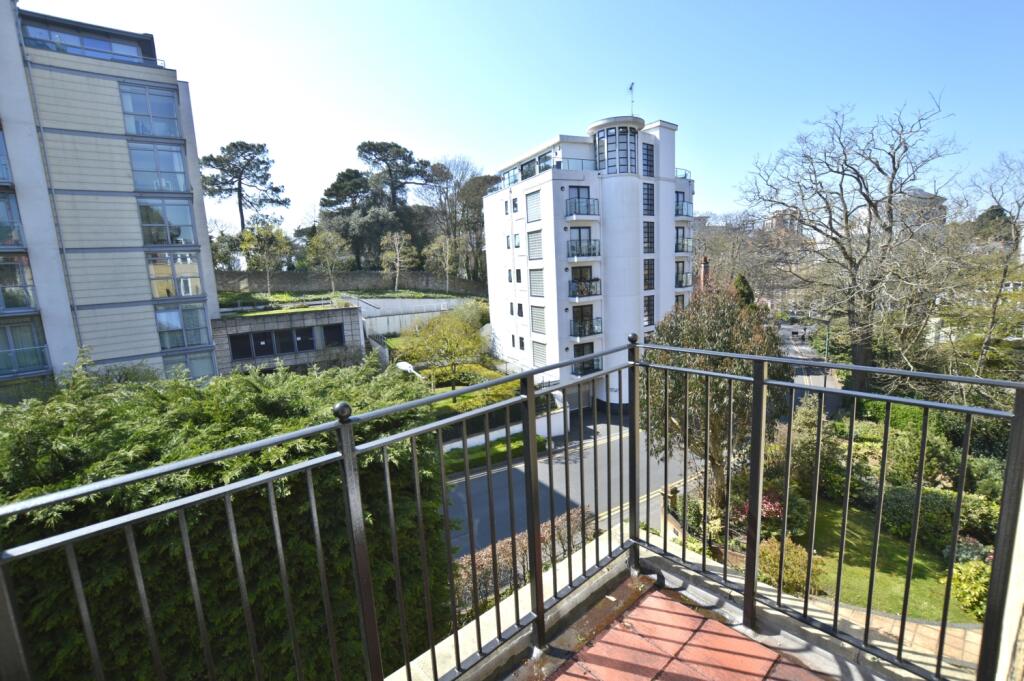 Apartment in Bournemouth - View 3