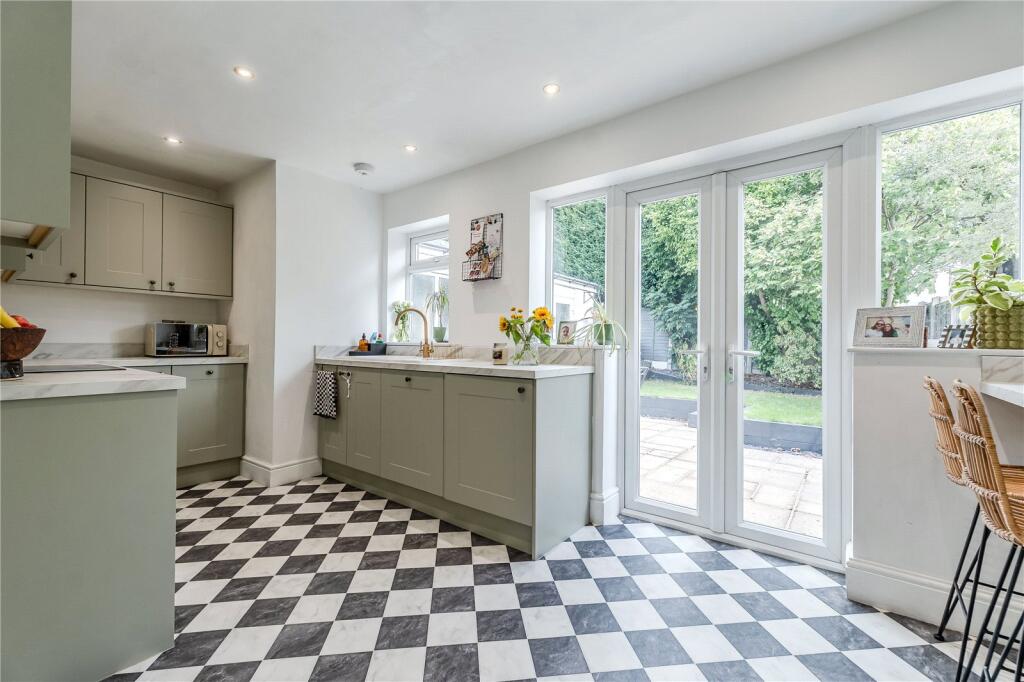 House in Leeds, Rawdon - View 5