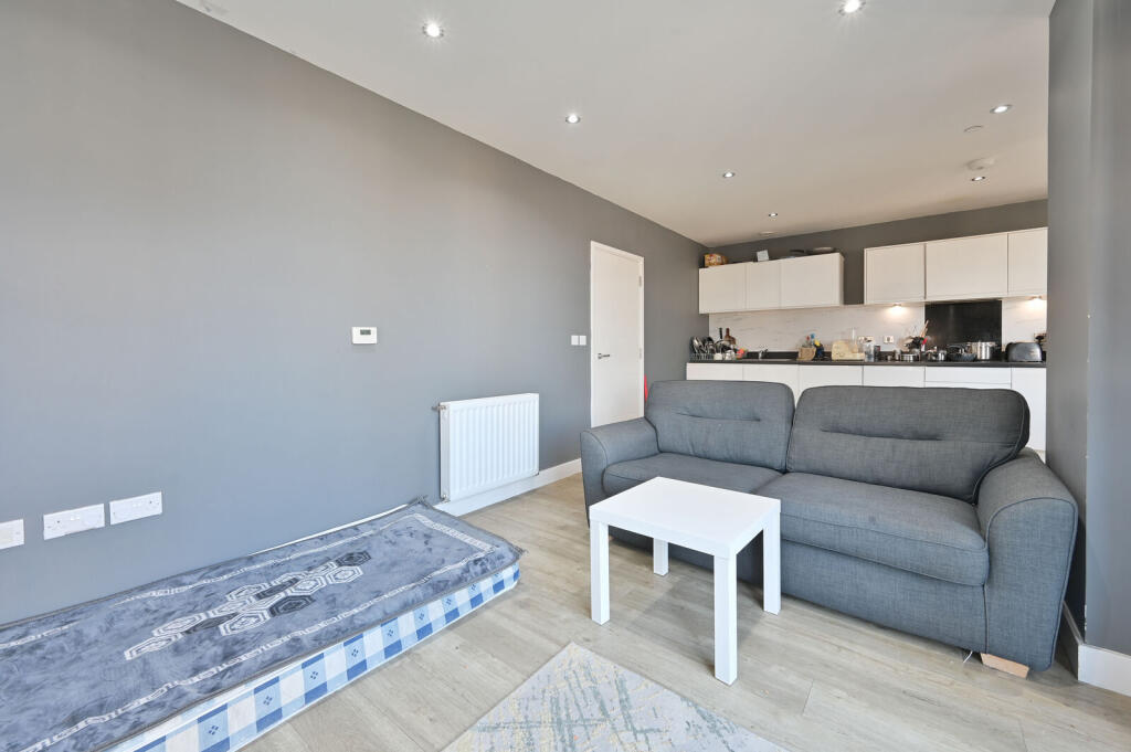 Apartment in London - View 5