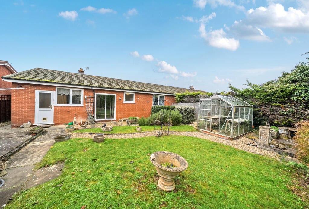 Main image of property: The Crescent, Brockworth, Gloucester, Gloucestershire, GL3
