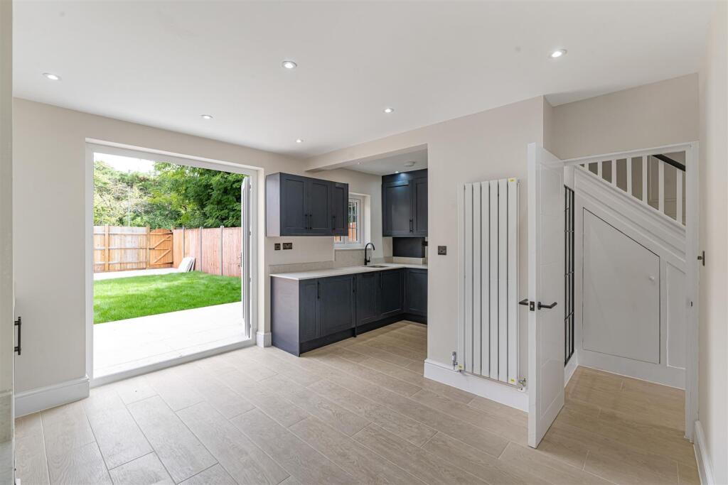Bromley Crescent, Shortlands, BR2 photo 4