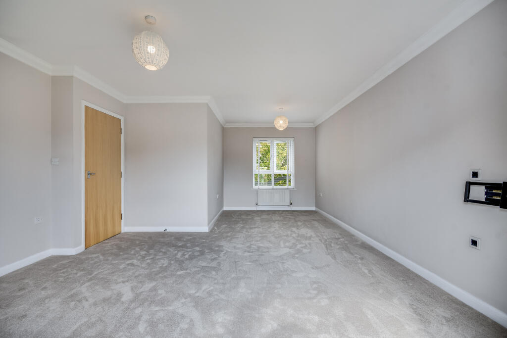 Apartment in Chelmsford - View 5
