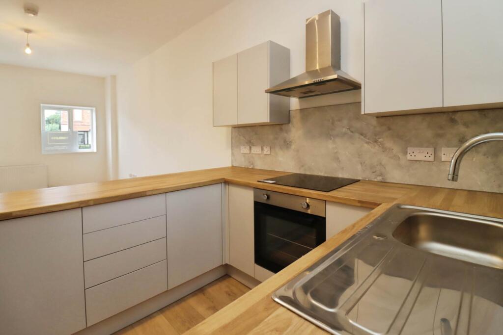 House in Wirral, Liverpool City Region - More