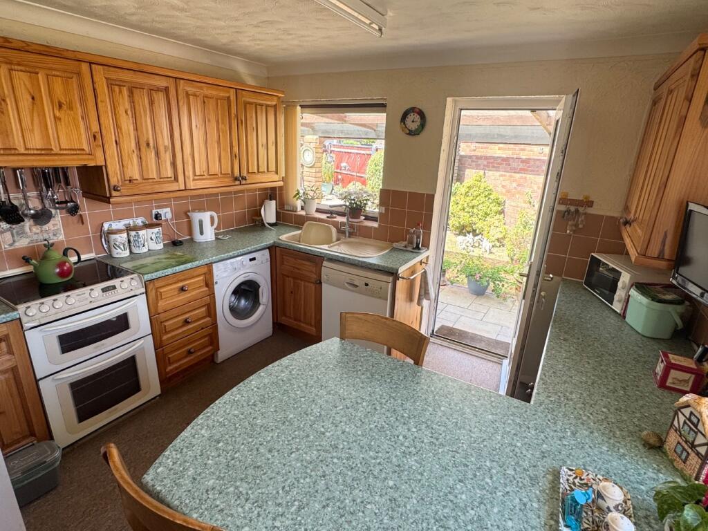 House in New Forest, Hollybank, Hythe and Dibden - More