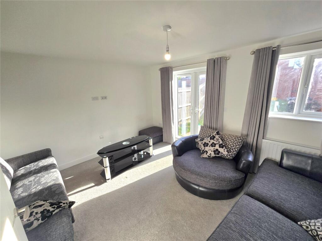 Hindhead Drive, Longford, Coventry, Warwickshire, CV6 photo 4