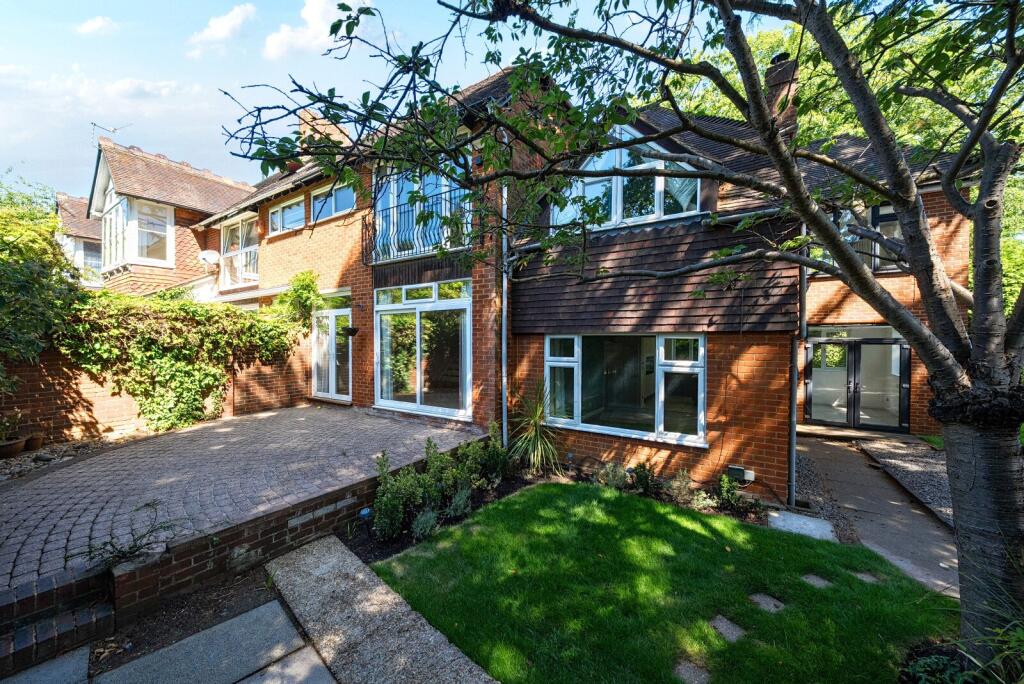 5-bed house on Egerton Road, Weybridge, KT13, £1,150,000
