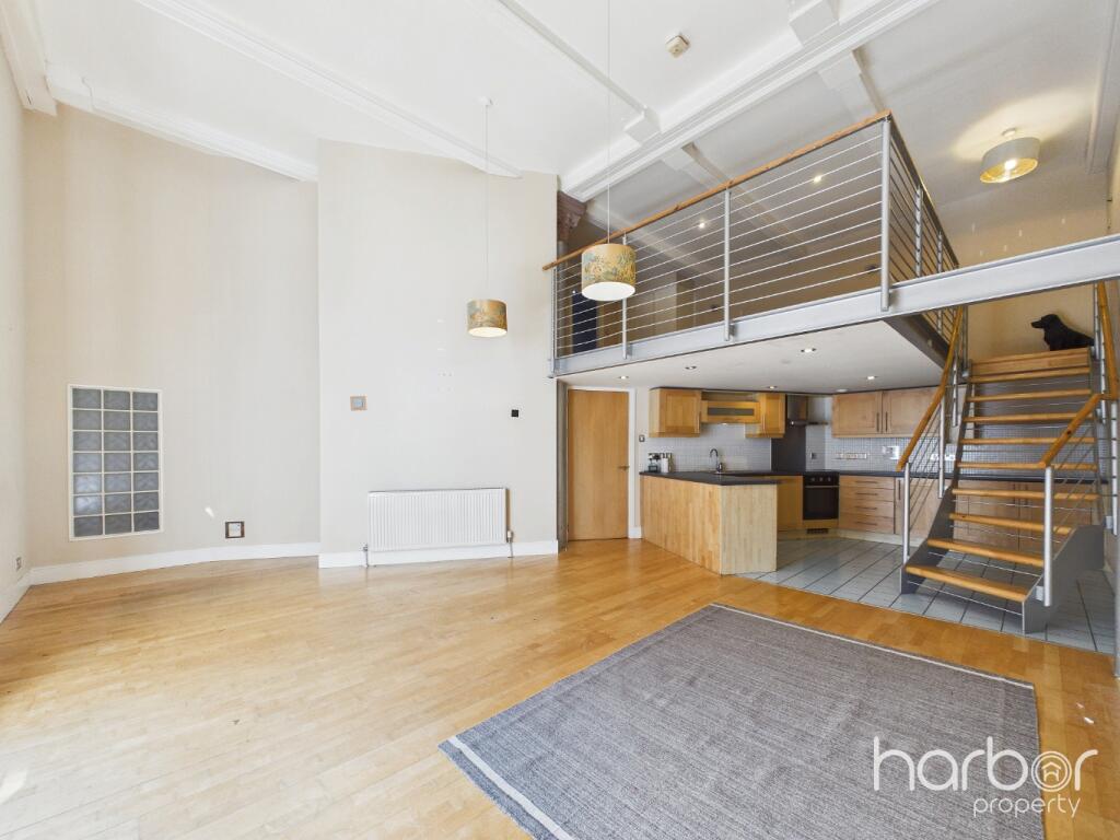 Apartment in Glasgow, Kingston - View 2