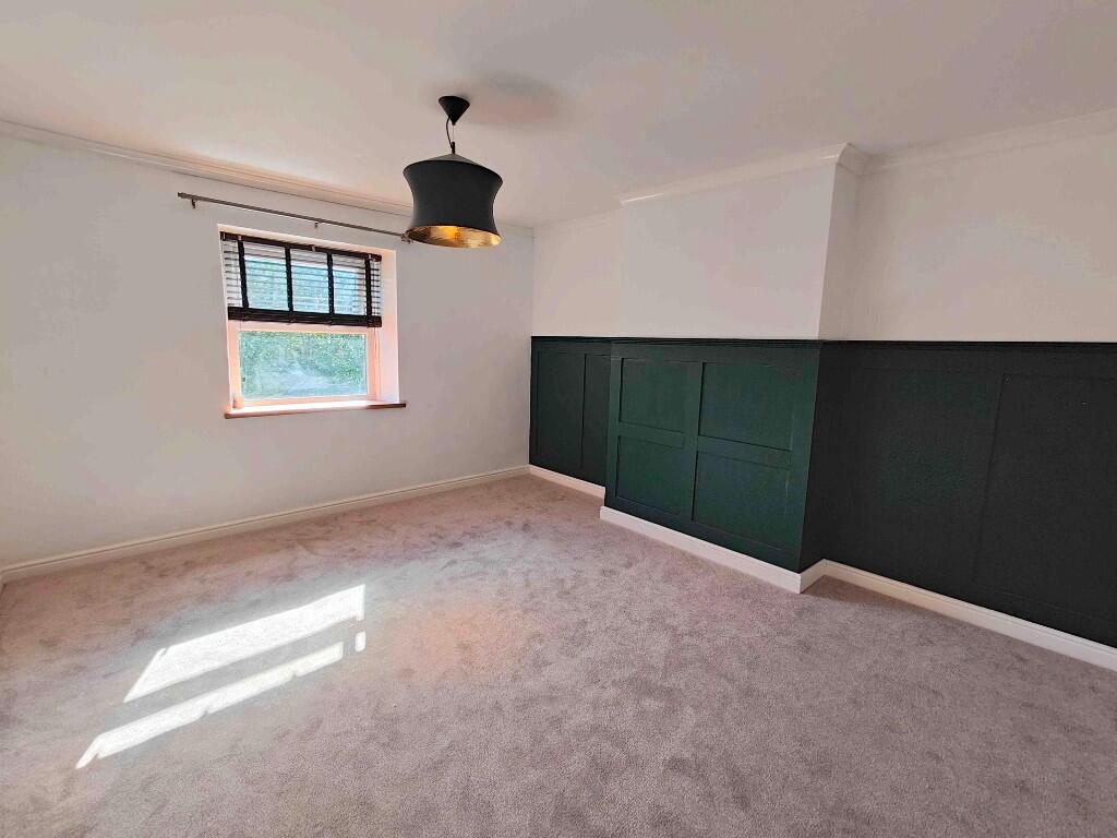 354 Oldham Road, Rishworth, HX6 4QU photo 3