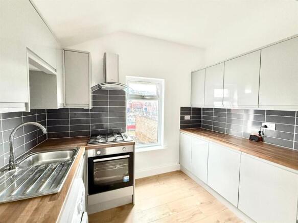 359 Hessle Road 2.jpg