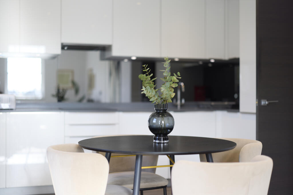 Main image of property: Kew Bridge Road, TW8