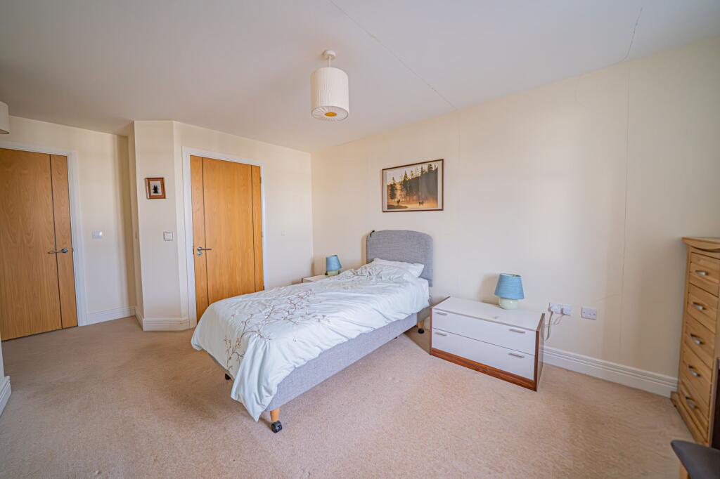 Additional image 8 of High Street, Knowle, B93