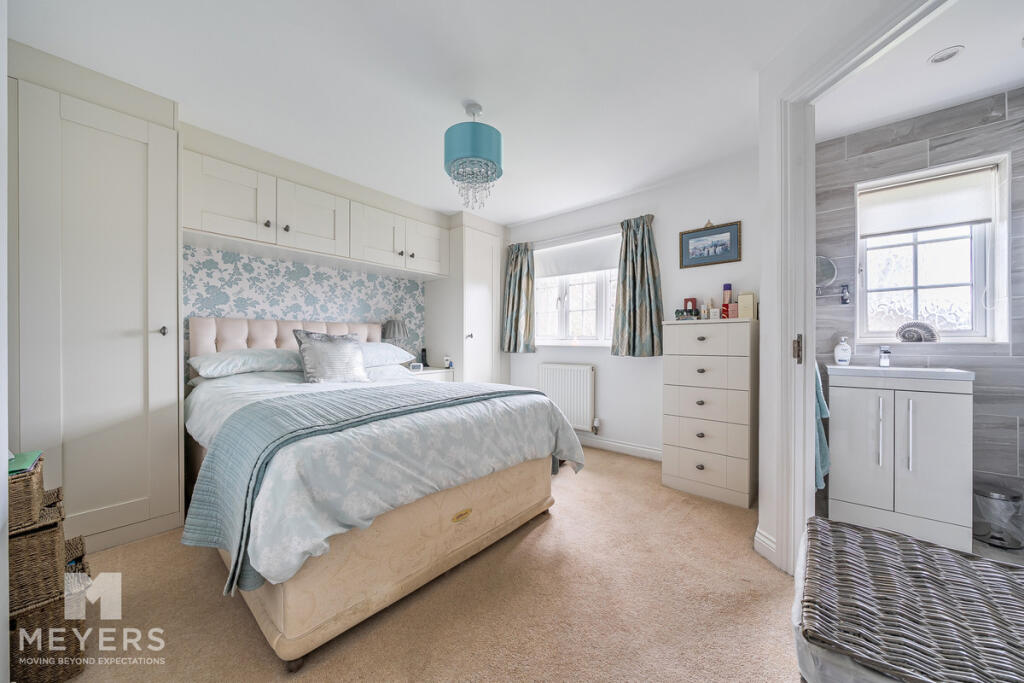 Cracklewood Close, Ferndown, BH22 0 photo 4