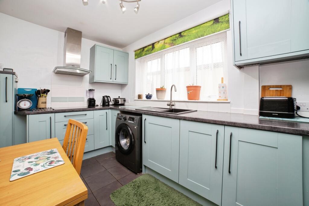 House in Ashfield, Sutton in Ashfield, Nottinghamshire - View 2