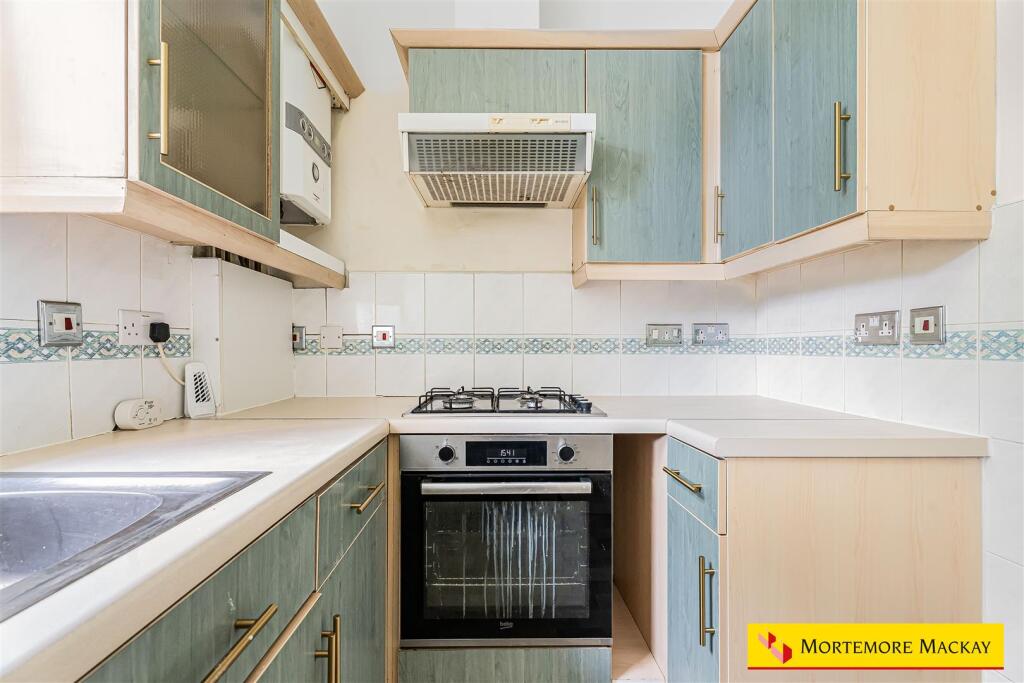 Apartment in London, Oakwood, Southgate - More