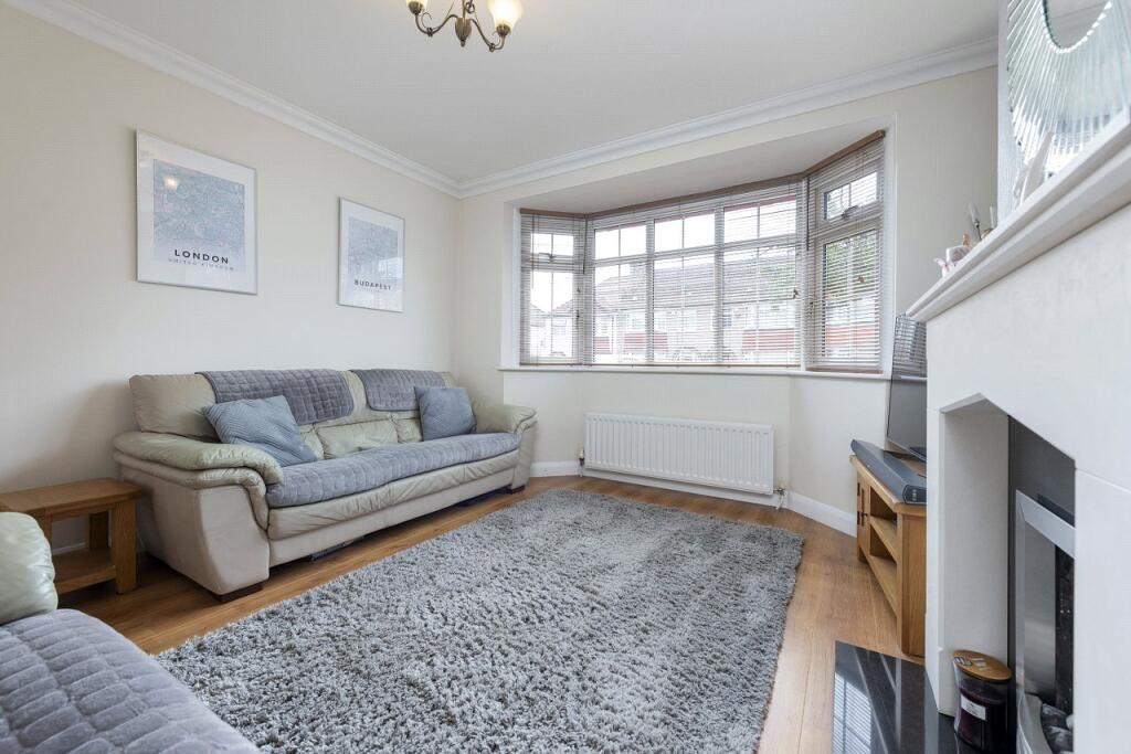 House in Sutton - View 4
