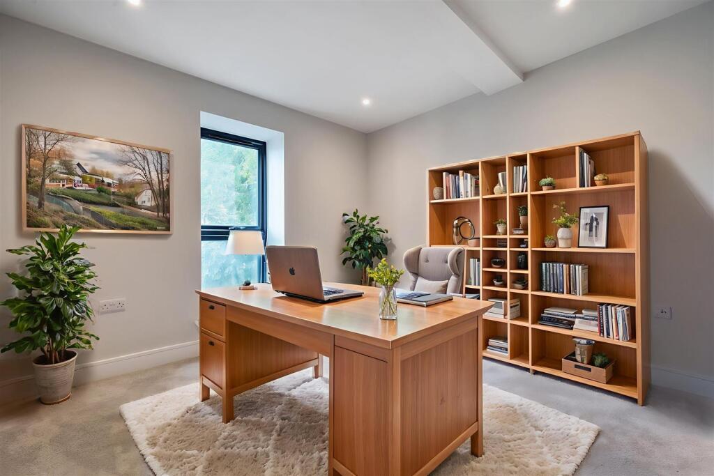 Apartment in Truro - View 5