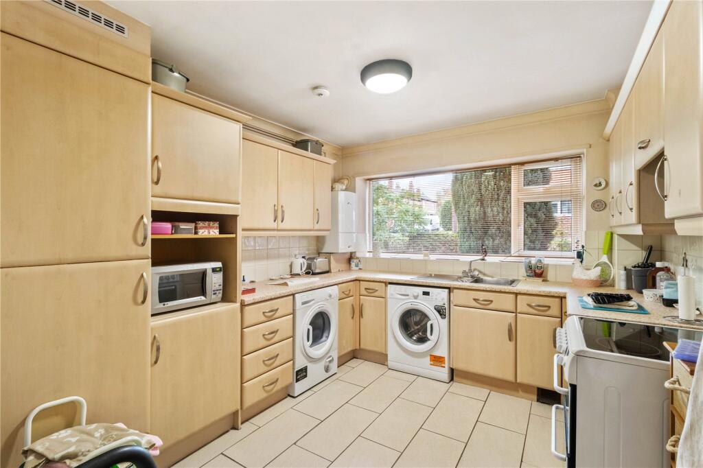 Bancroft Road, Hale, Altrincham, Greater Manchester, WA15 photo 4