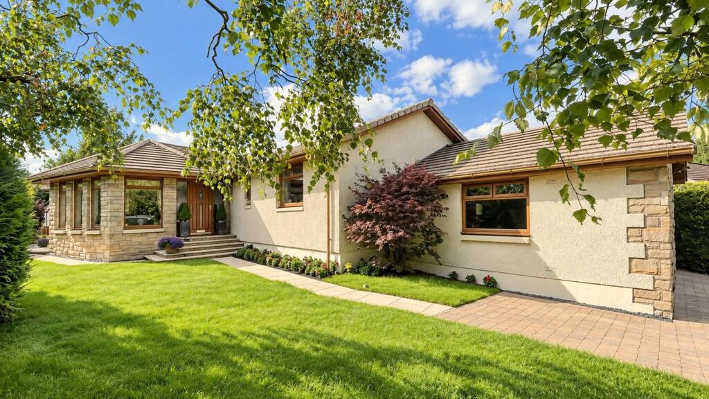Main image of property: Tarmangie, Naemoor Road, Crook of Devon, KY13