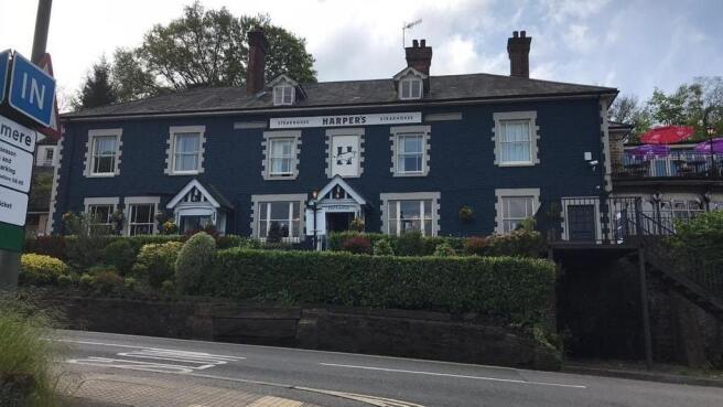 Front elevation of the pub.jpg