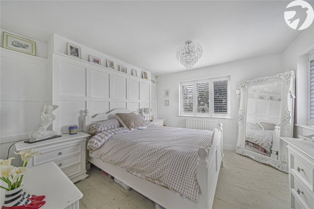 House in Dartford, Swanscombe and Greenhithe - More