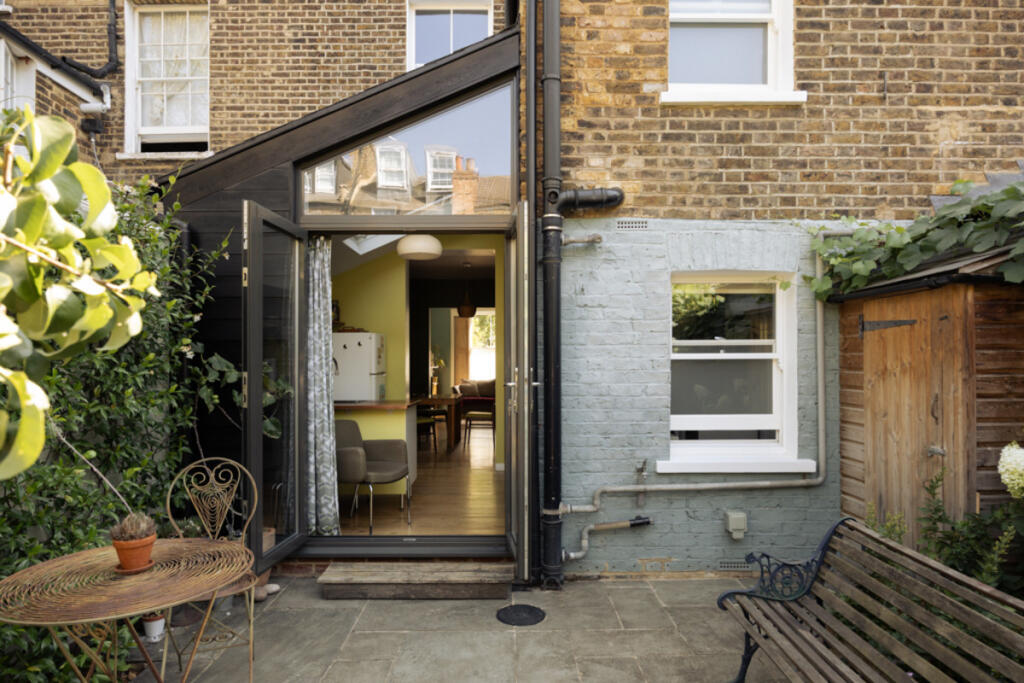 House in London - View 4