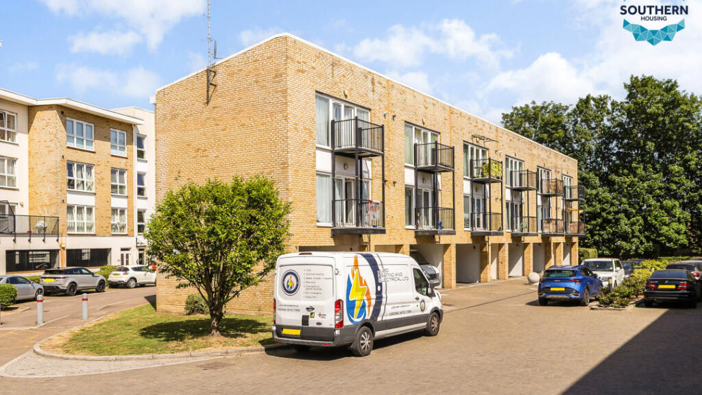 Main image of property: Romulus Road, Gravesend, DA12 2SG