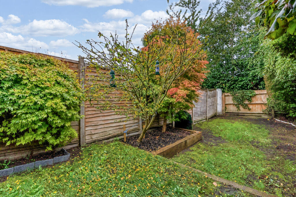 House in Hemel Hempstead, High Wycombe Community Board - View 4