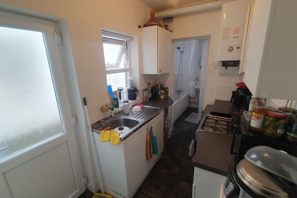 24 Langley Grove, off Langley Road, Small Heath, Birmingham, West Midlands, B10 0TP - View 5