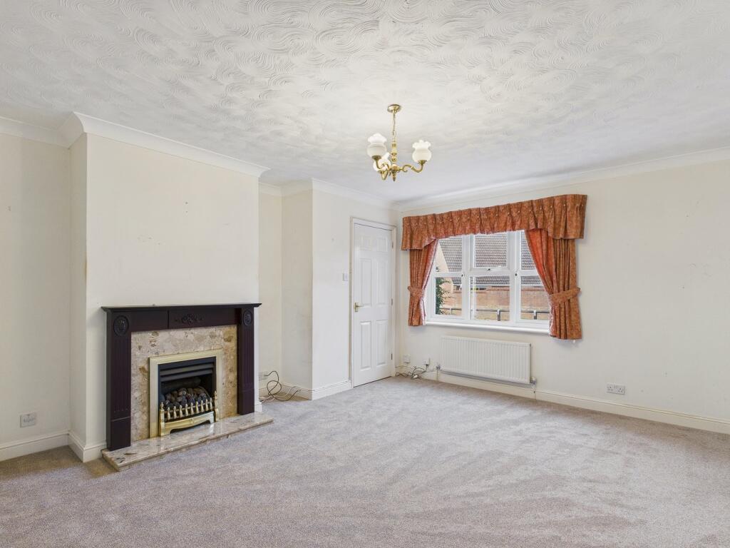 Larkspur Close, Downham Market, PE38 photo 3