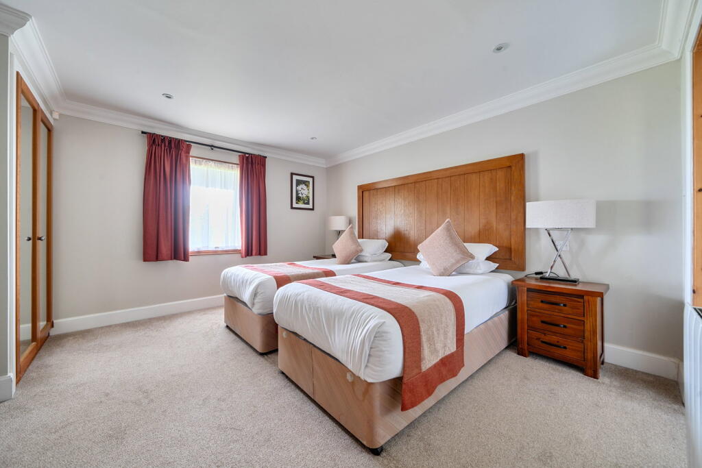 Belton Woods (Lodge 17) Belton, Nr. Grantham - More