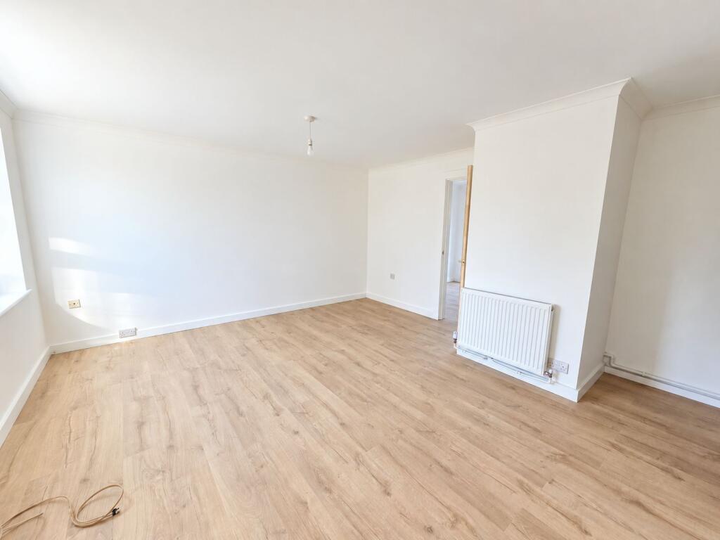 House in Maidstone, Staplehurst - View 2