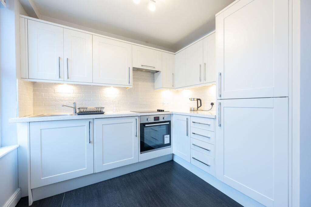 Apartment in Southampton - View 4