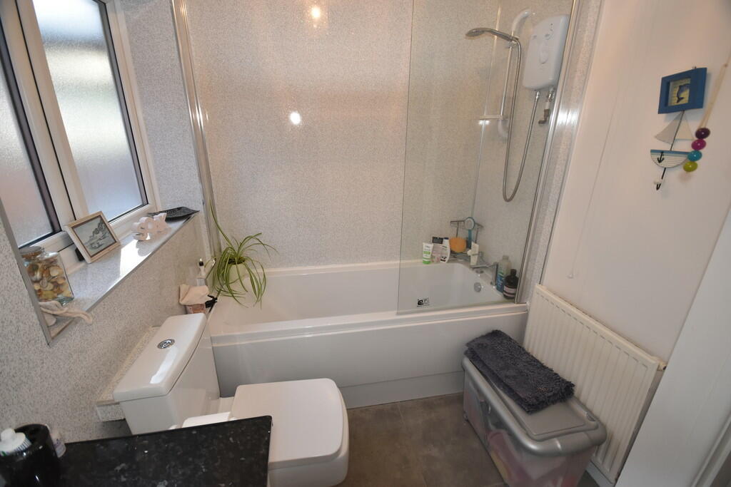 4-bed detached on Green Lane, Longridge, £220,000