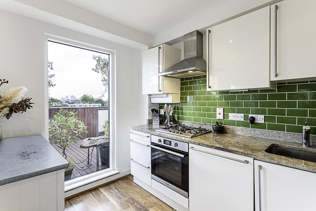 3 bedroom flat for rent