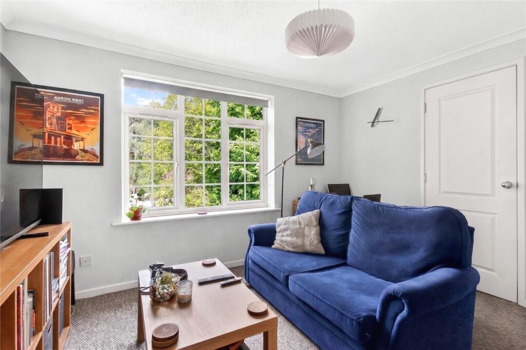 Apartment in Winkfield, Bracknell Forest - View 2