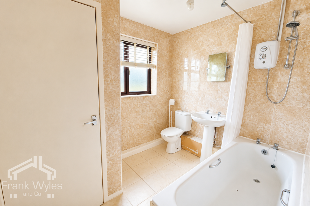 House in Fylde, St Annes, Saint Anne's on the Sea - More