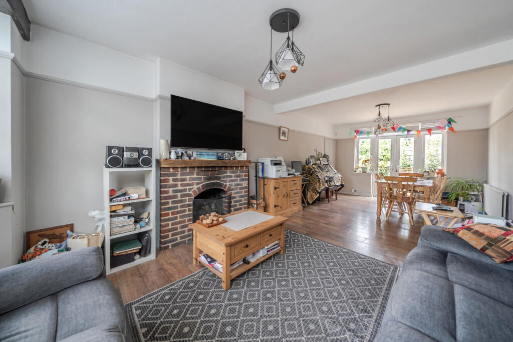 House in London - View 2