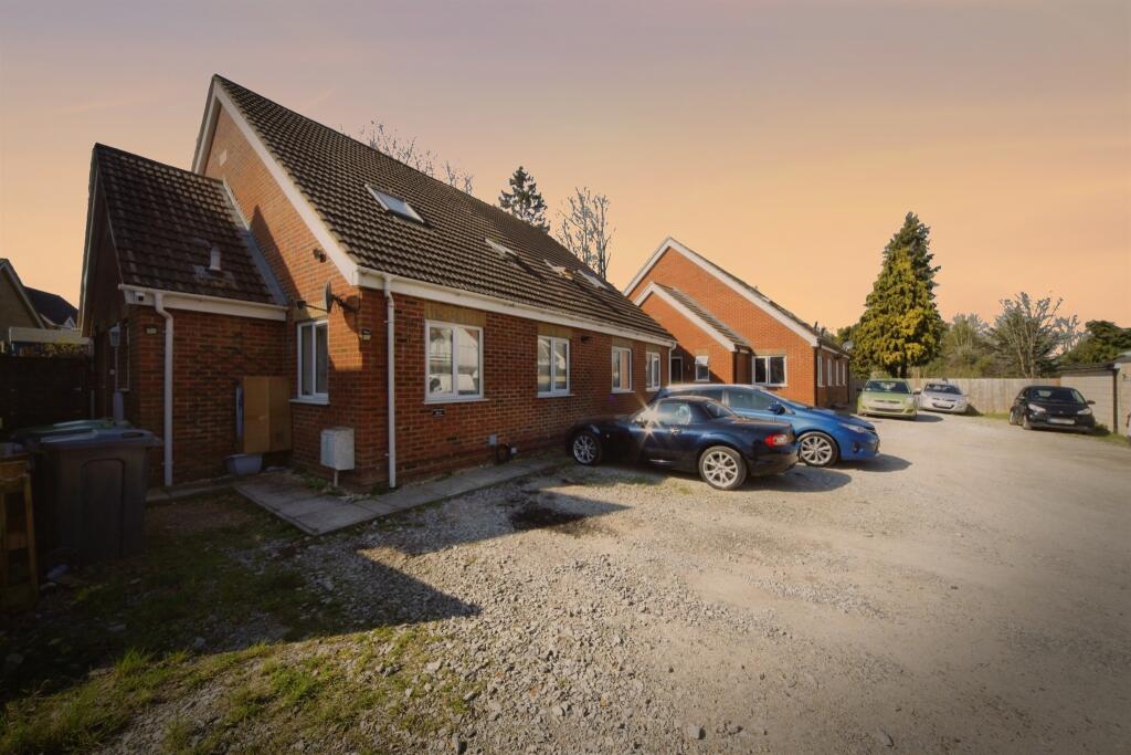 Main image of property: Chester Mews, Luton