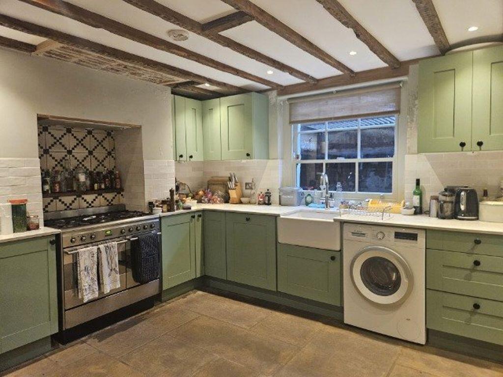 Main image of property: Whitechapel, E1, Walden Street, P4553
