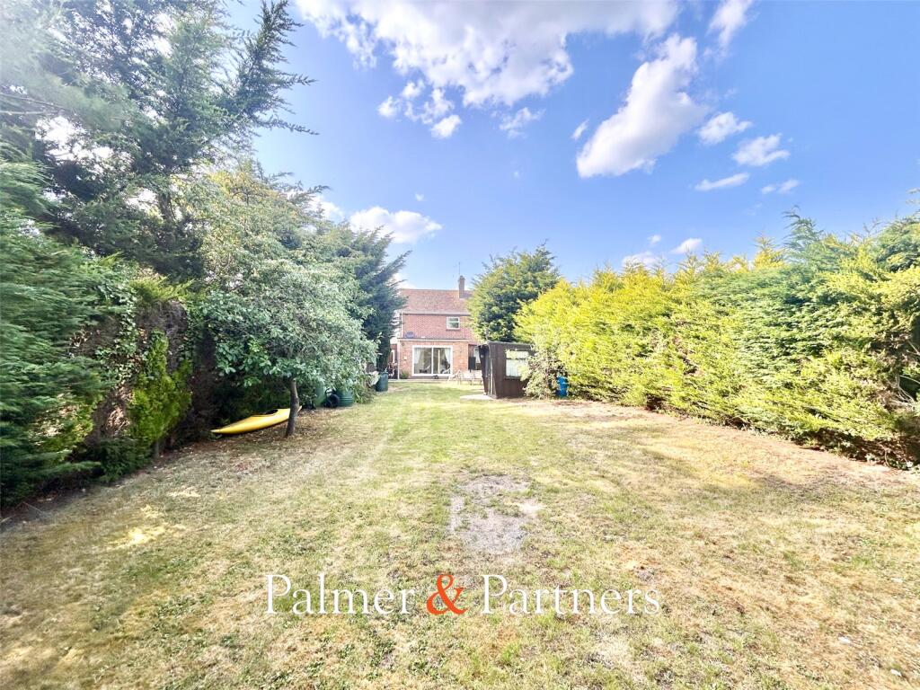 Johnson Road, St. Osyth, Clacton-on-Sea, Essex, CO16 photo 4