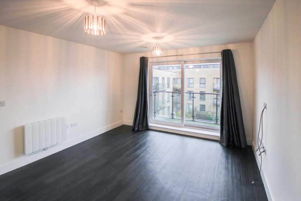 Apartment in Dacorum, Bovingdon - More
