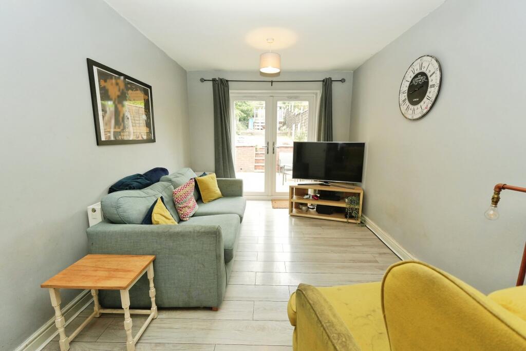 House in Sandwell, West Midlands - View 2