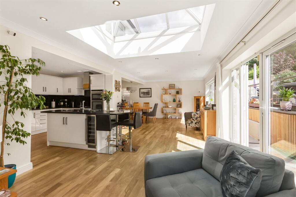 House in Potters Bar, Northaw and Cuffley - More