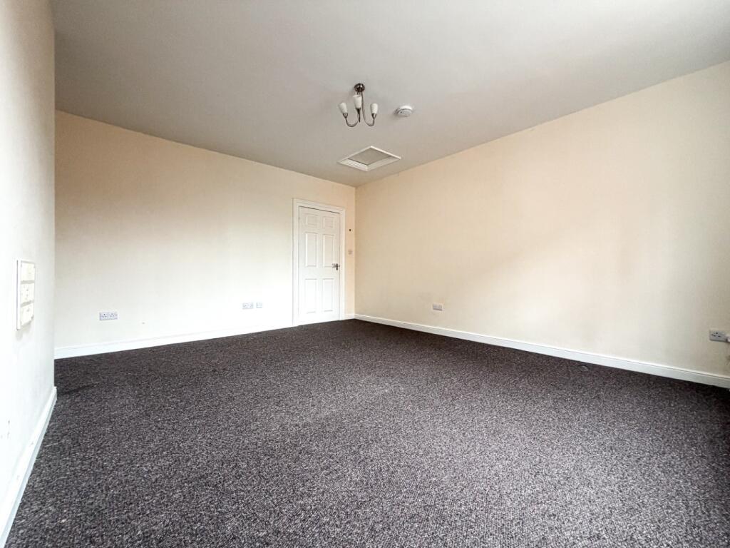 Apartment in Bridgwater, Eastover, Somerset - More