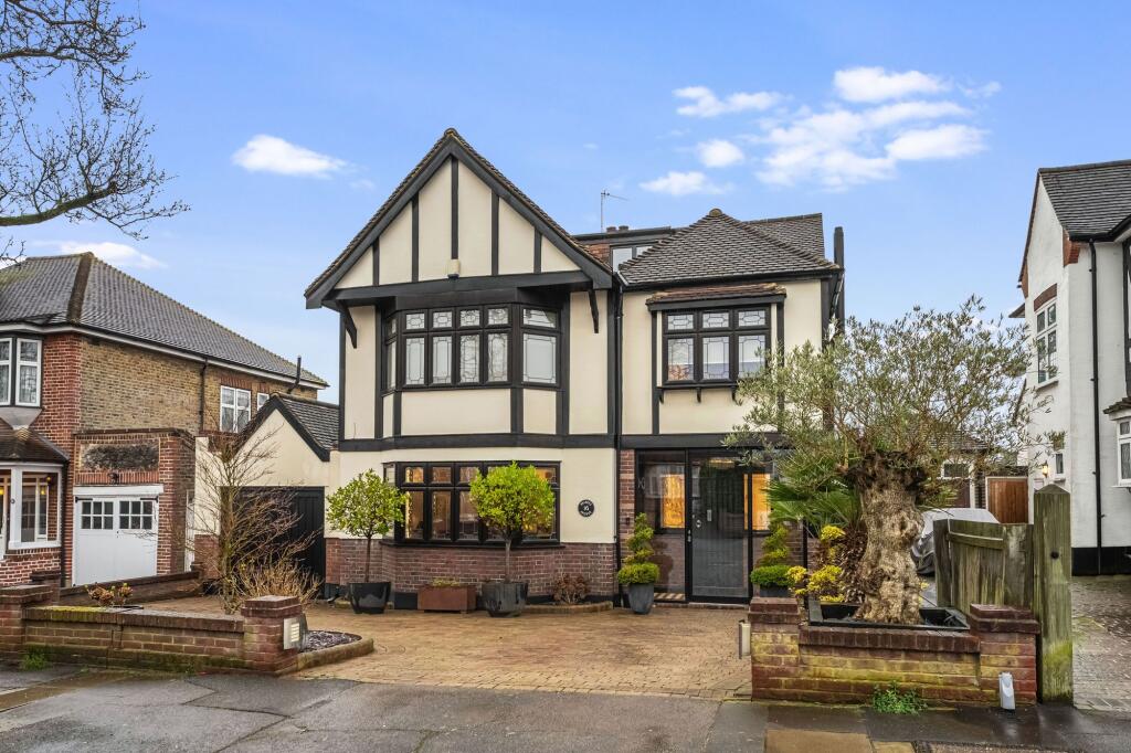 Main image of property: Princes Avenue, Woodford Green, IG8